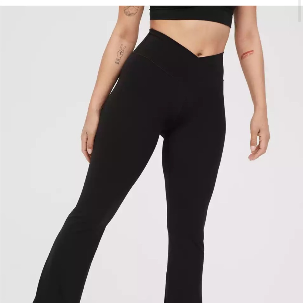 Aerie offline crossover black flare leggings